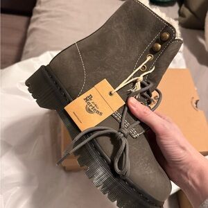 1460 Pascal Bex FL 8 Eye Boots - Women's 8